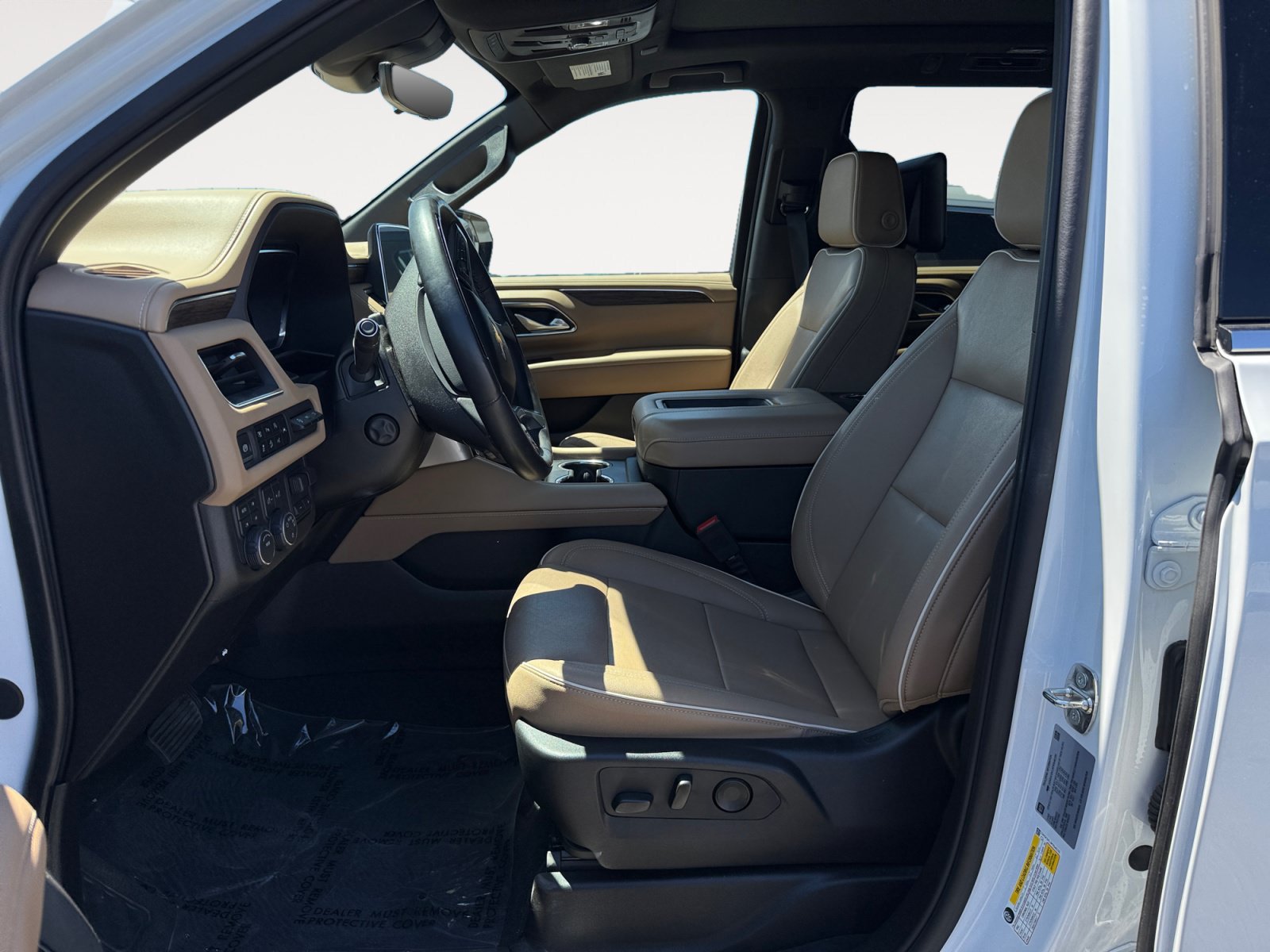 Used 2023 Chevrolet Tahoe Premier w/ Advanced Technology Package AWD/4WD image 10