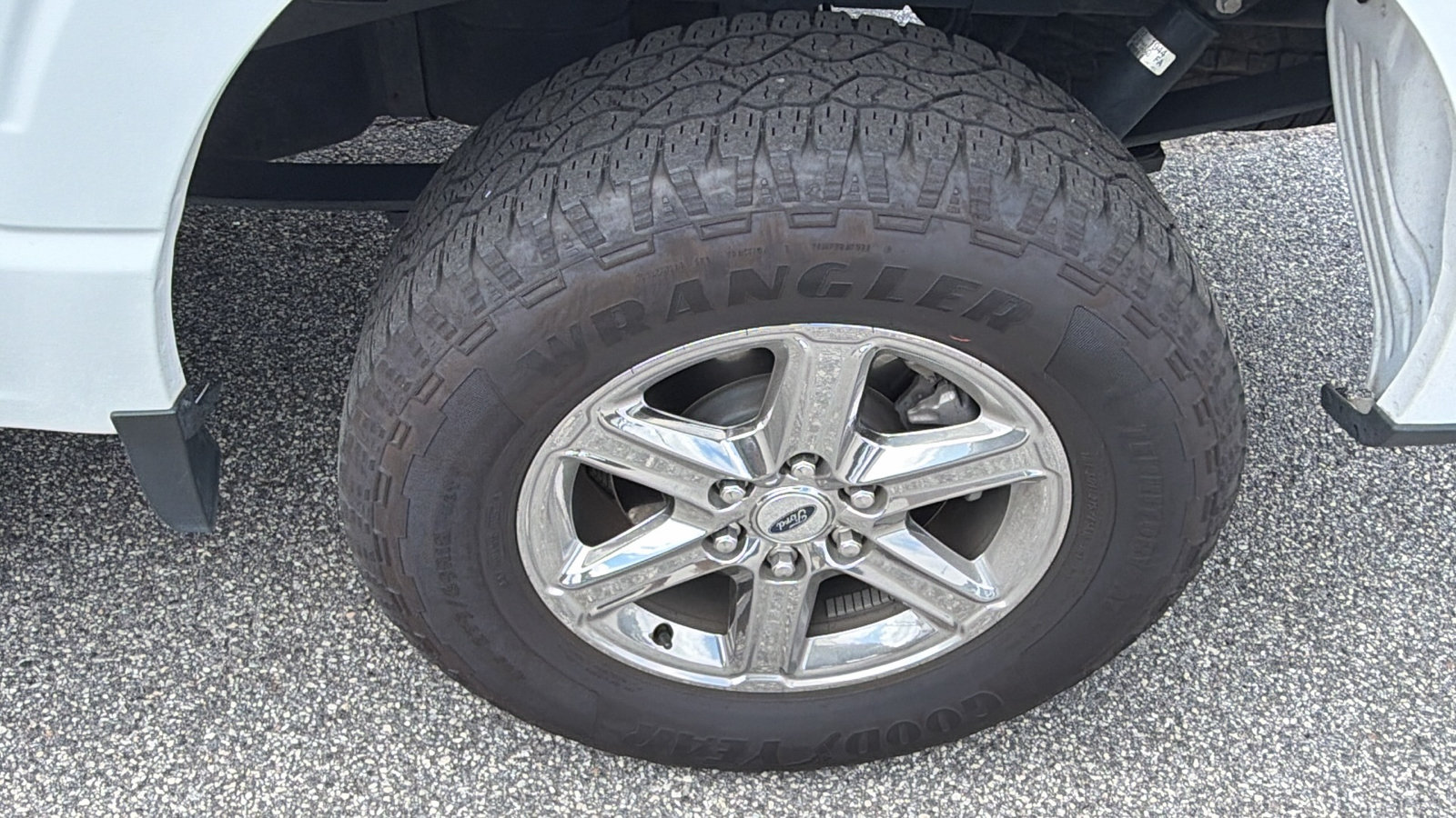 Used 2025 Ford F150 XLT w/ Equipment Group 301A Standard AWD/4WD image 12