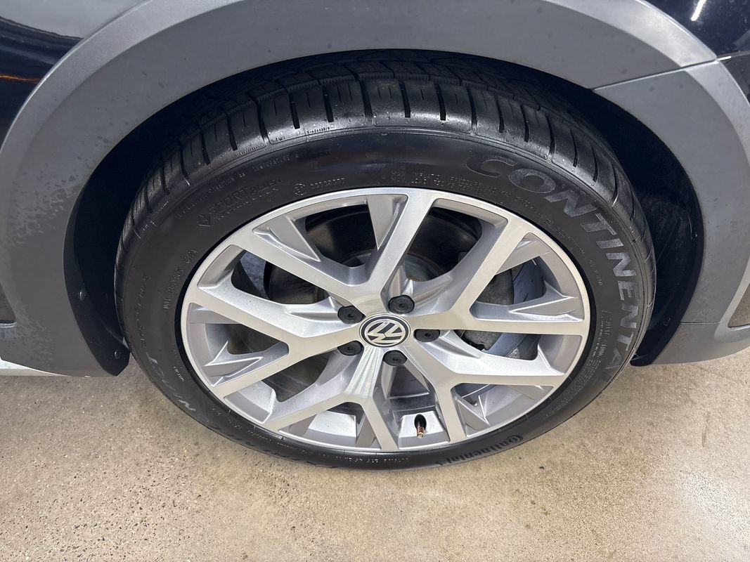 Used 2018 Volkswagen Golf Alltrack SEL AWD/4WD image 28
