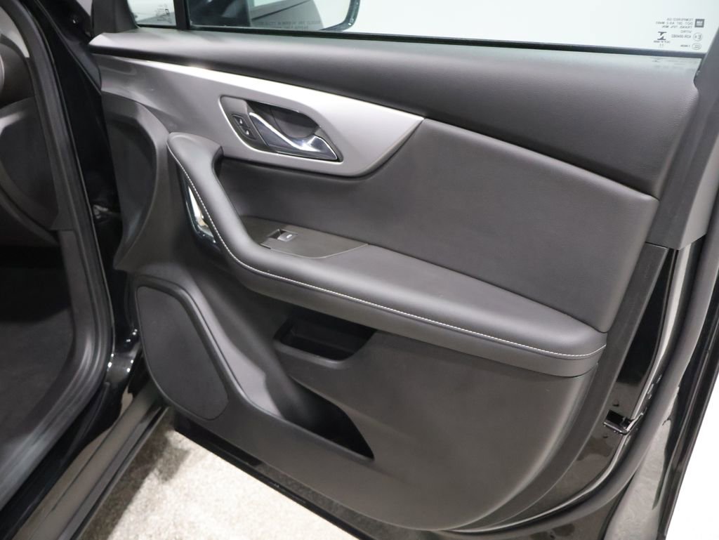 Used 2023 Chevrolet Blazer LT image 23