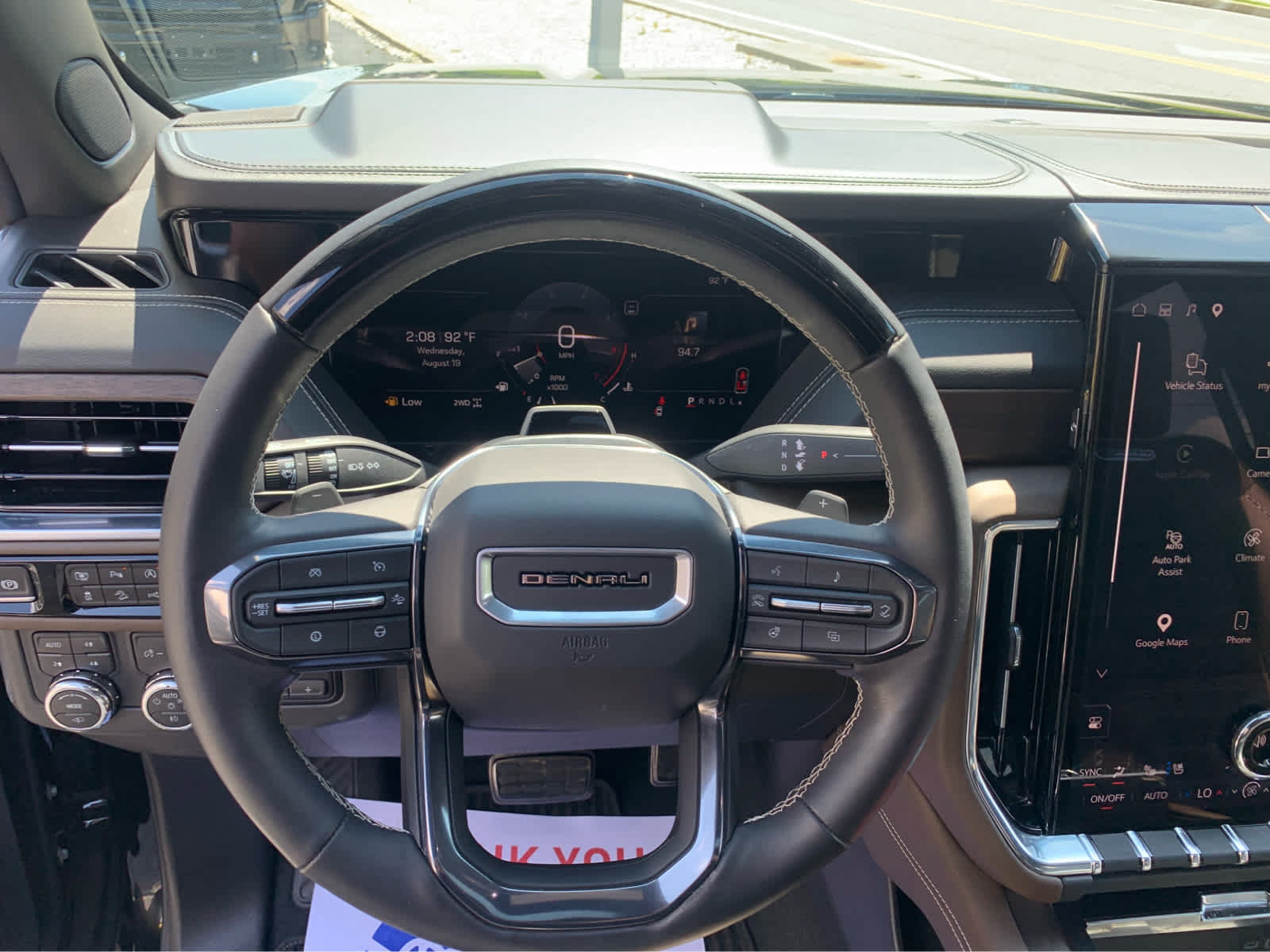 Used 2025 GMC Yukon Denali Ultimate AWD/4WD image 16