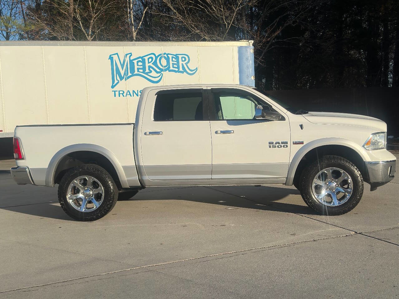 Used 2015 RAM 1500 Laramie image 11