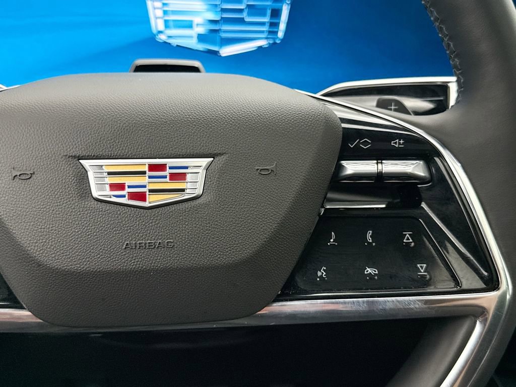Used 2026 Cadillac Escalade Luxury AWD/4WD image 12