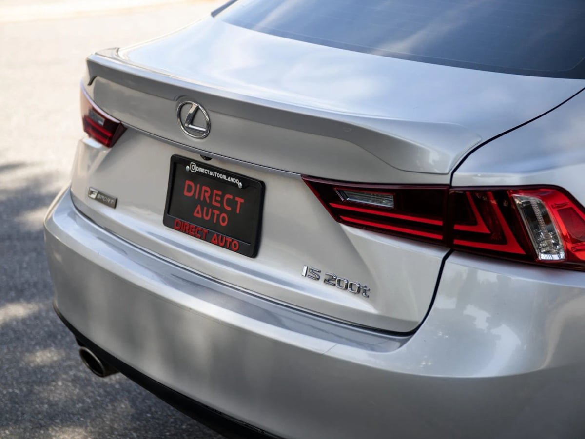 Used 2016 Lexus IS 200t w/ F Sport Package RWD image 12