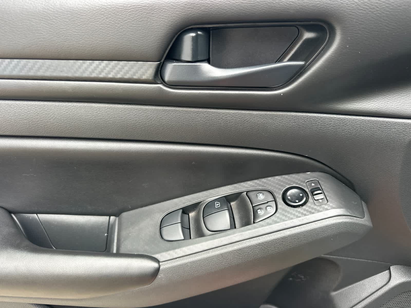 Used 2024 Nissan Altima 2.5 S FWD image 13
