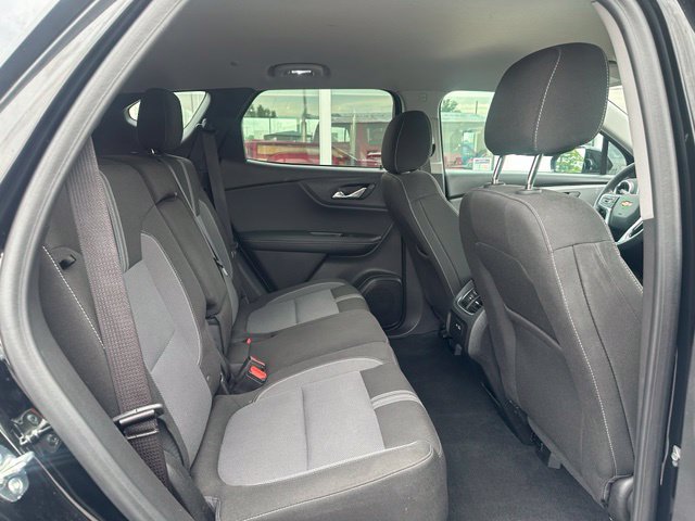 Used 2025 Chevrolet Blazer LT FWD image 18