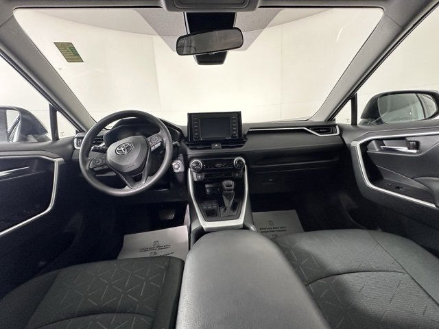 Used 2022 Toyota RAV4 XLE image 17