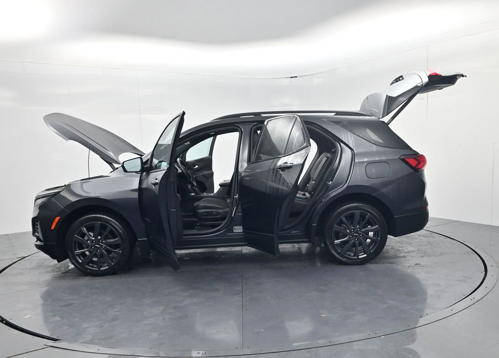 Used 2023 Chevrolet Equinox RS image 59