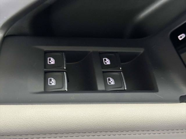 Used 2025 Audi Q5 Premium w/ Convenience Package AWD/4WD image 15