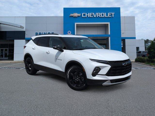 New 2026 Chevrolet Blazer LT w/ Sound & Technology Package FWD image 3