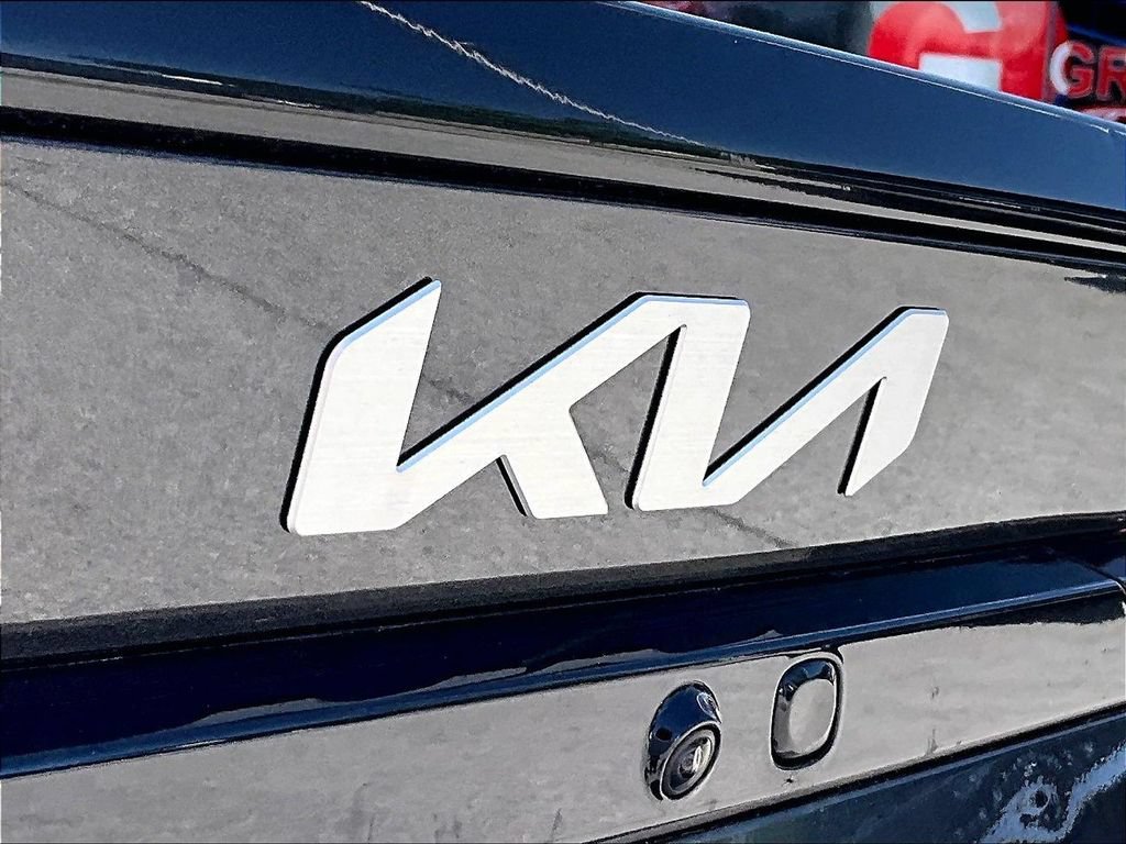 Used 2025 Kia K4 FWD image 7
