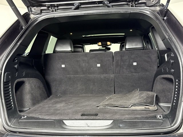 Used 2019 Jeep Grand Cherokee Altitude image 14