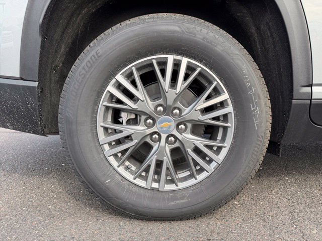 New 2027 Chevrolet Traverse LT w/ Driver Confidence Package FWD image 14