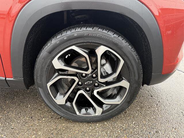 Used 2024 Chevrolet Trax RS FWD image 8