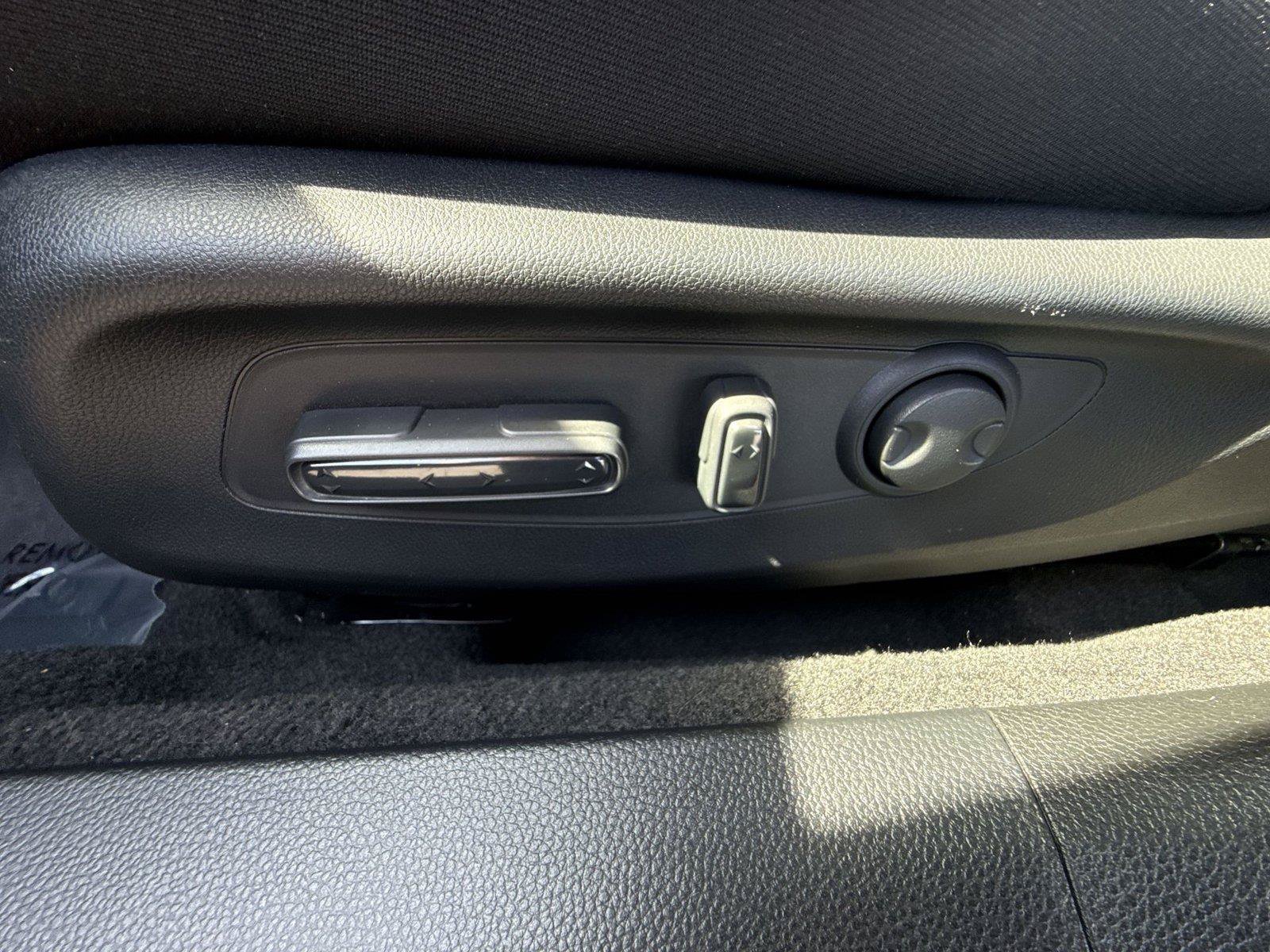 Used 2025 Honda Accord SE image 15