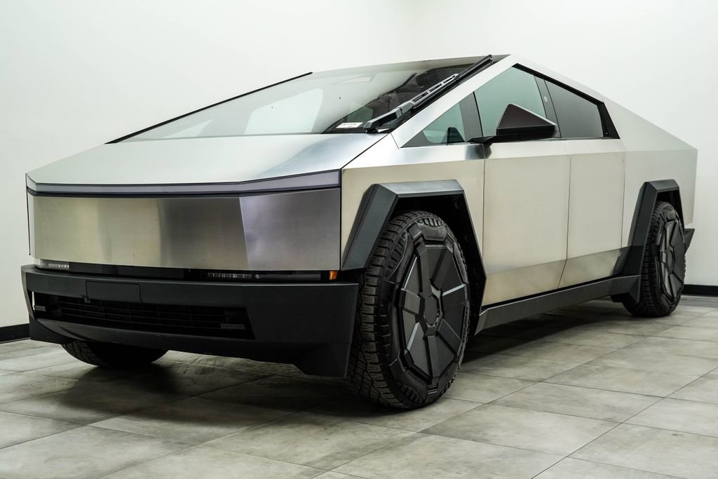 Used 2024 Tesla Cybertruck AWD Crew Cab image 7