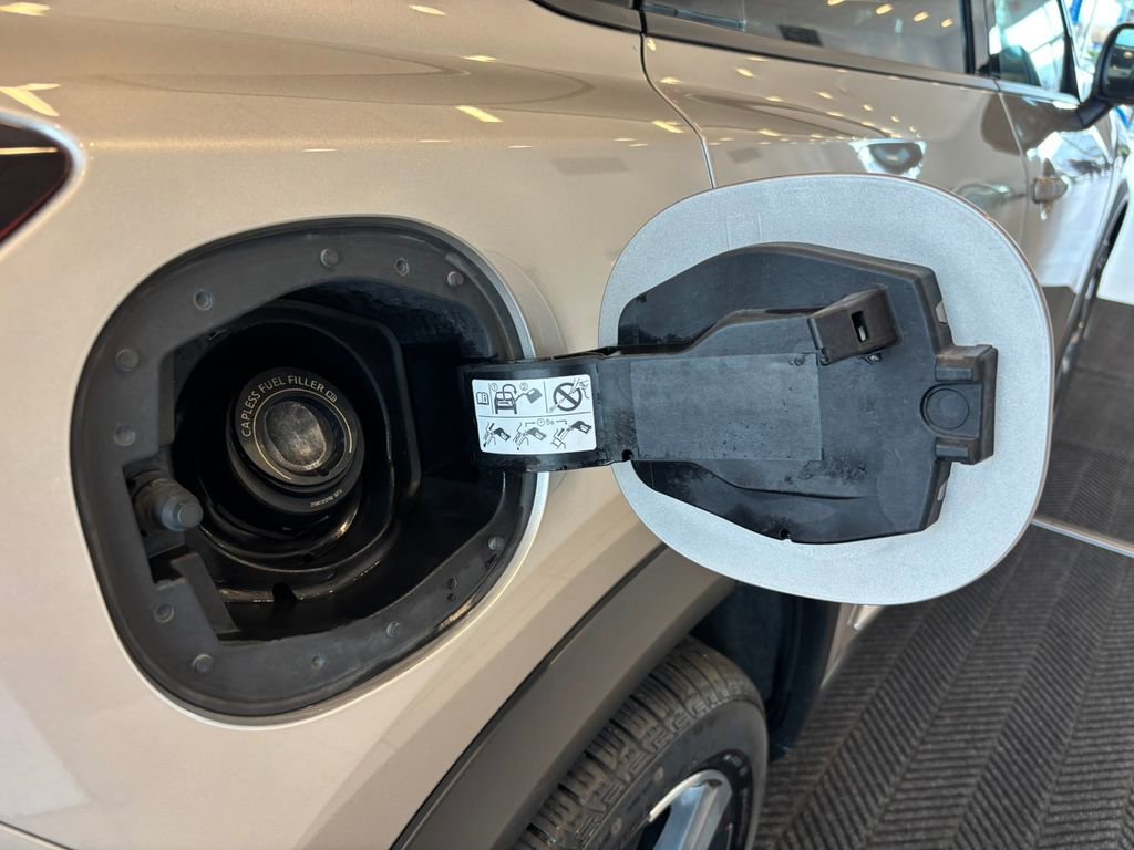 Used 2021 Nissan Rogue Platinum image 34