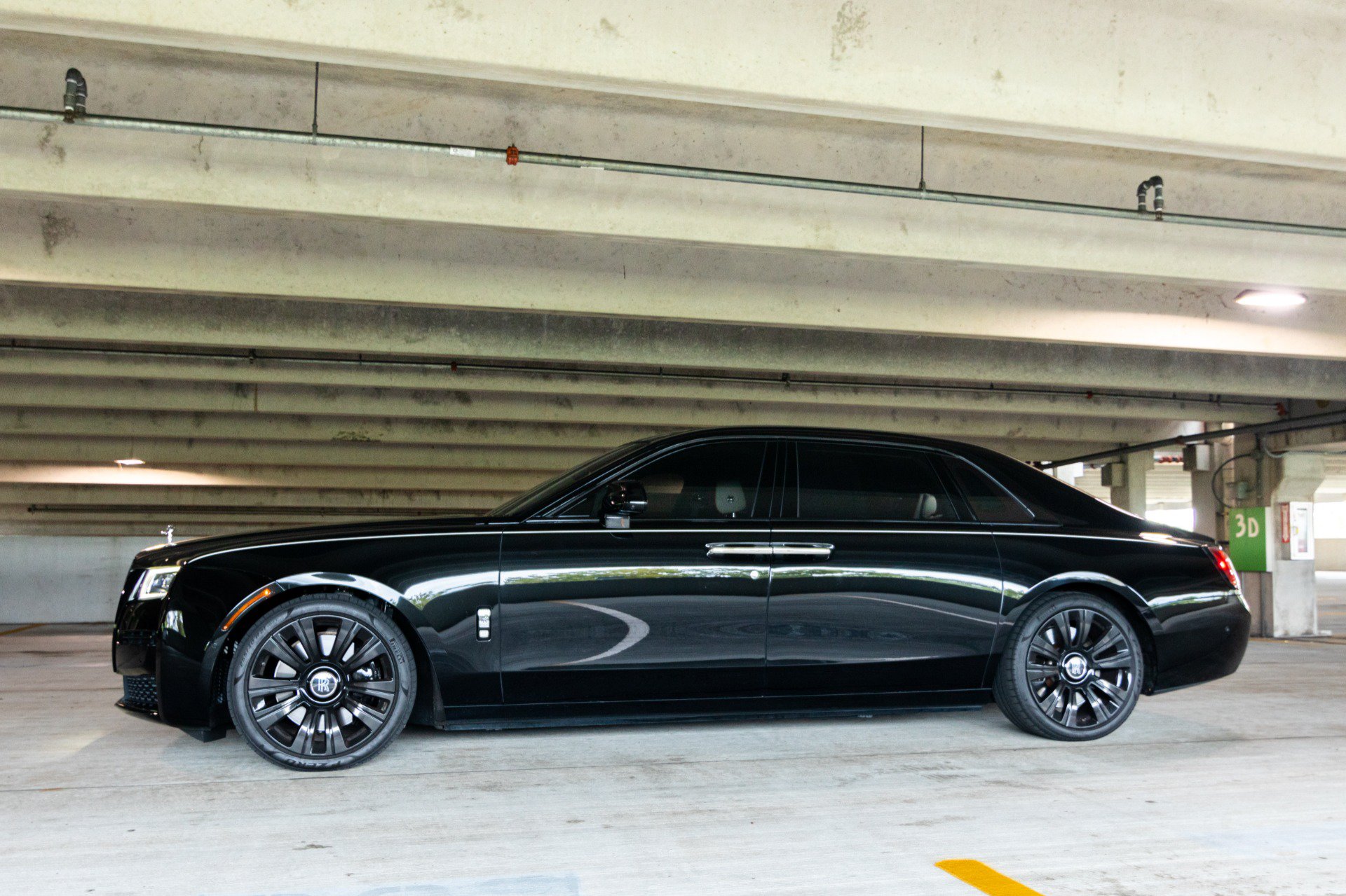 Used 2021 Rolls-Royce Ghost Extended Wheelbase AWD/4WD image 3