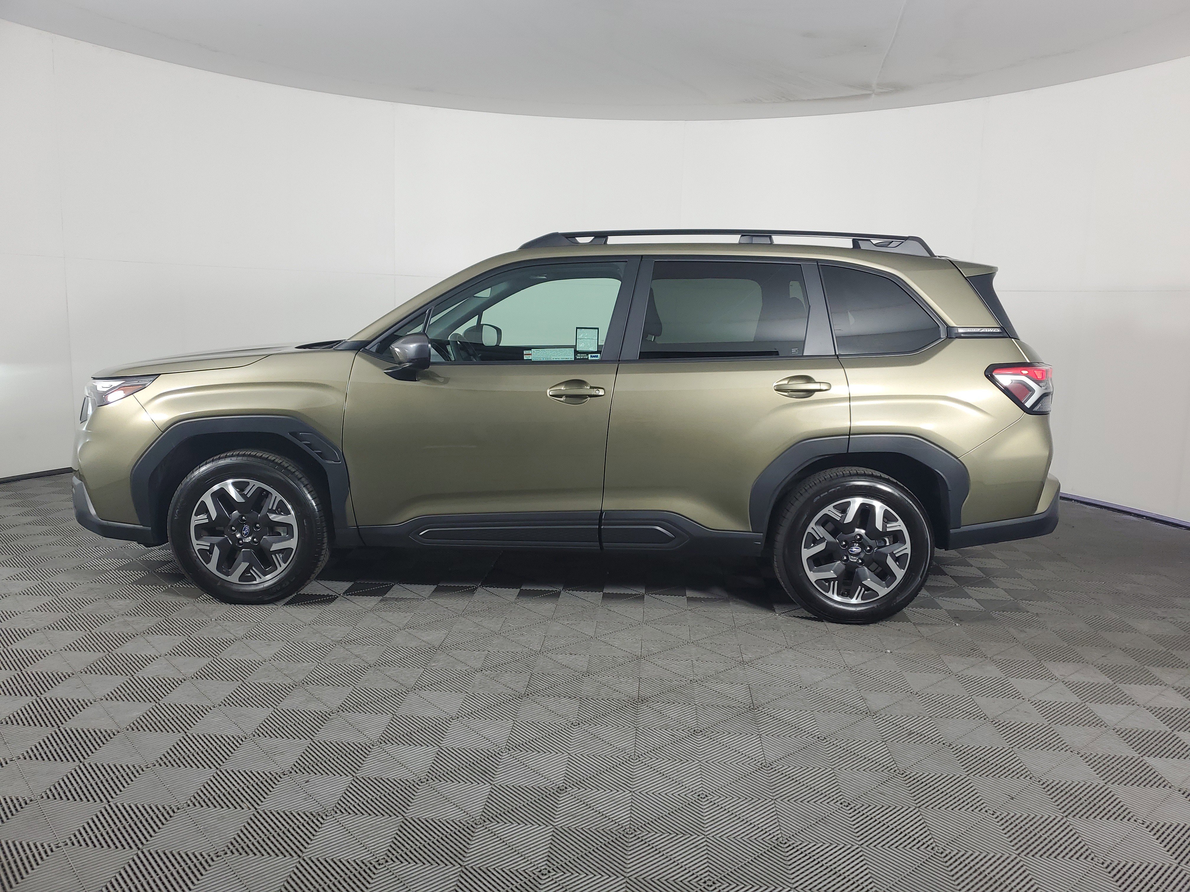 Used 2026 Subaru Forester Premium image 7