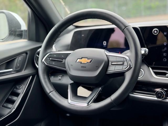 Used 2026 Chevrolet Equinox LT FWD image 19