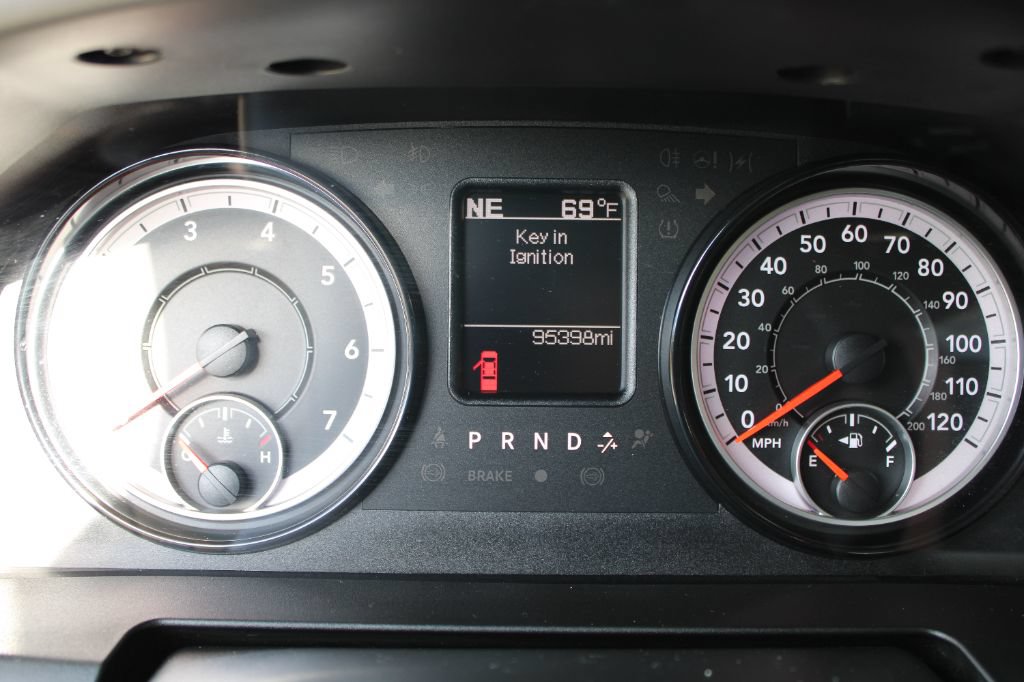 Used 2019 RAM 1500 Warlock AWD/4WD image 17