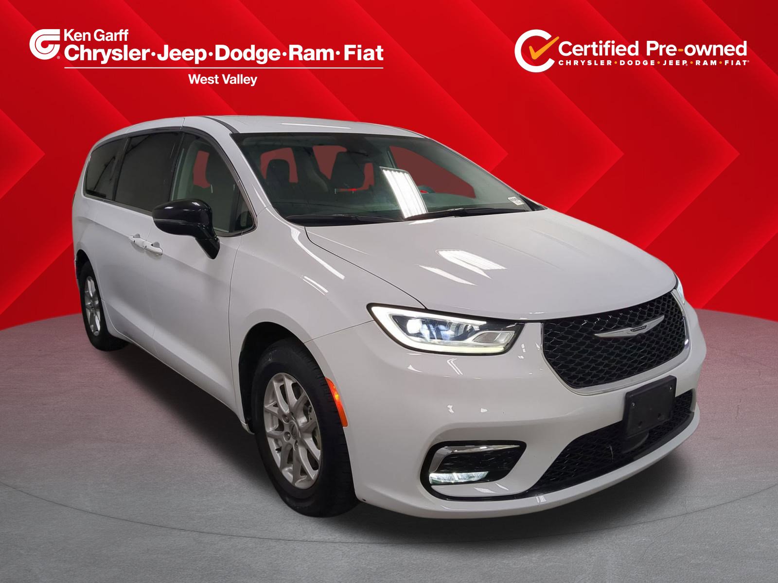 Used 2024 Chrysler Pacifica Touring-L