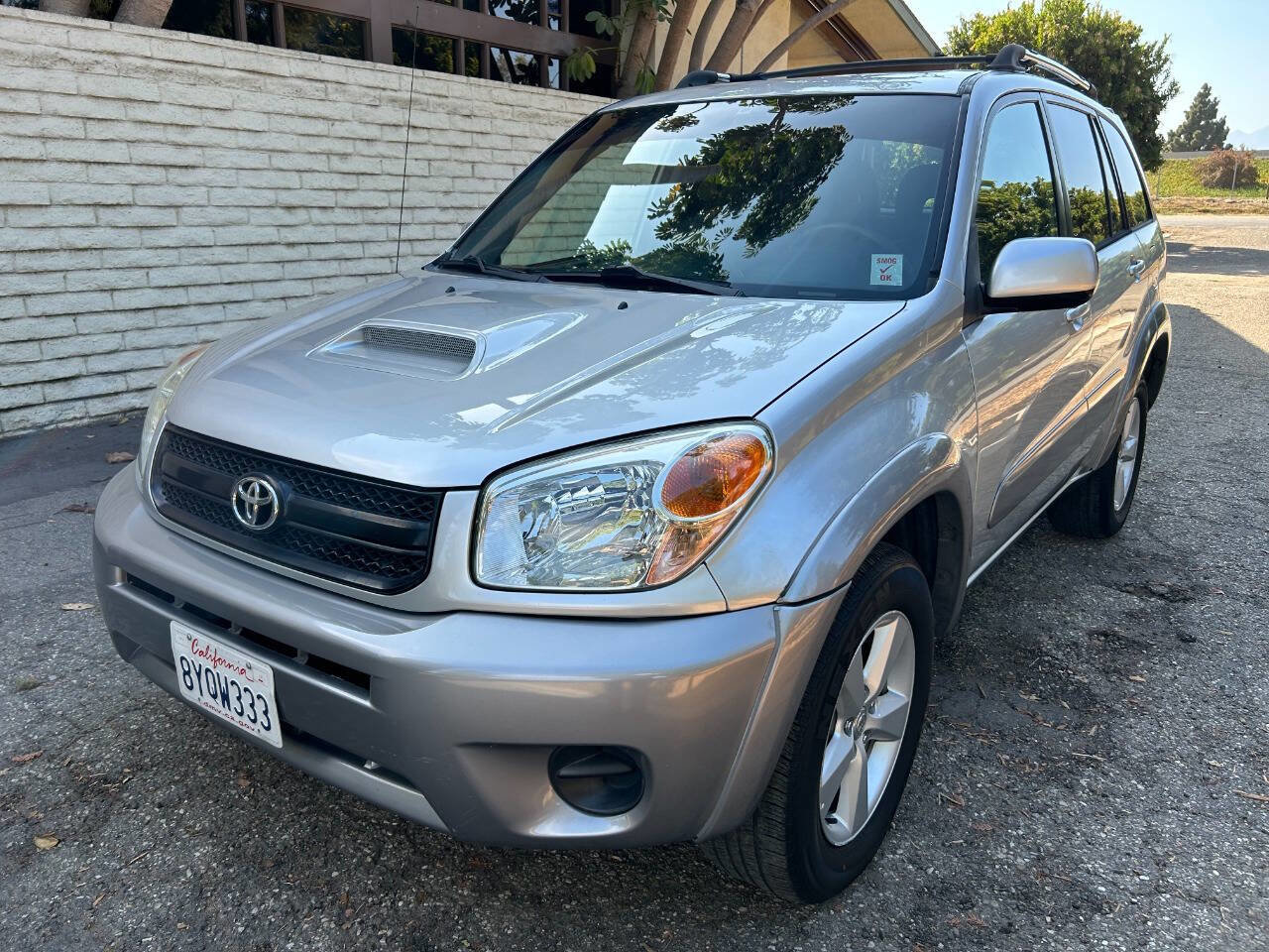 Used 2004 Toyota RAV4 2WD image 2