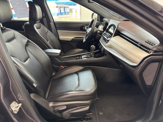 Used 2024 Jeep Compass Limited image 11