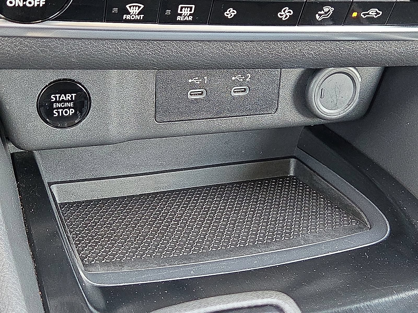 Used 2025 Nissan Rogue SV FWD image 17