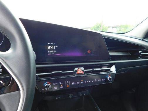 Used 2023 Kia Niro Wind FWD image 19
