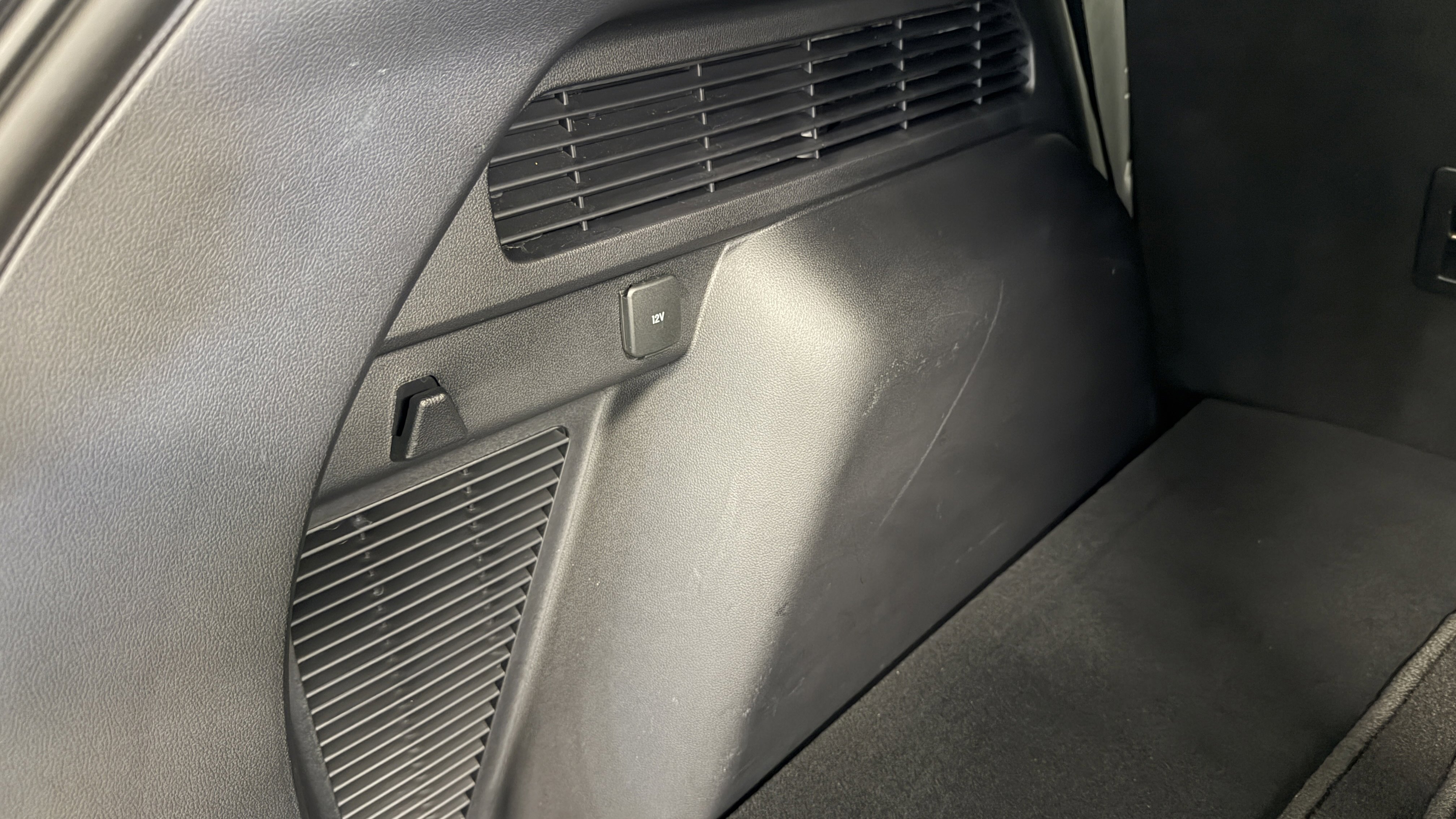 Used 2023 Ford Escape Platinum image 28