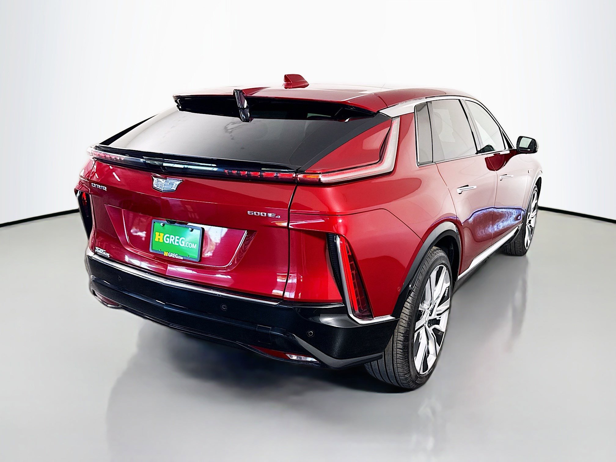 Used 2024 Cadillac Lyriq Luxury w/ LPO, Floor Liner Package AWD/4WD image 10