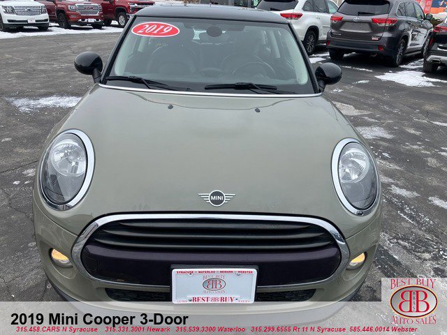 Used 2019 MINI Cooper 2-Door Hardtop w/ Storage Package image 8