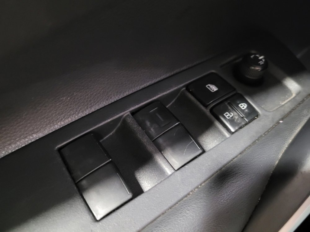 Used 2021 Toyota Corolla SE w/ Carpet Mat Package (TMS) FWD image 27