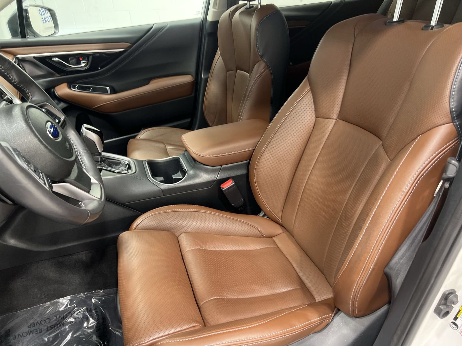 Used 2025 Subaru Outback Touring AWD/4WD image 11