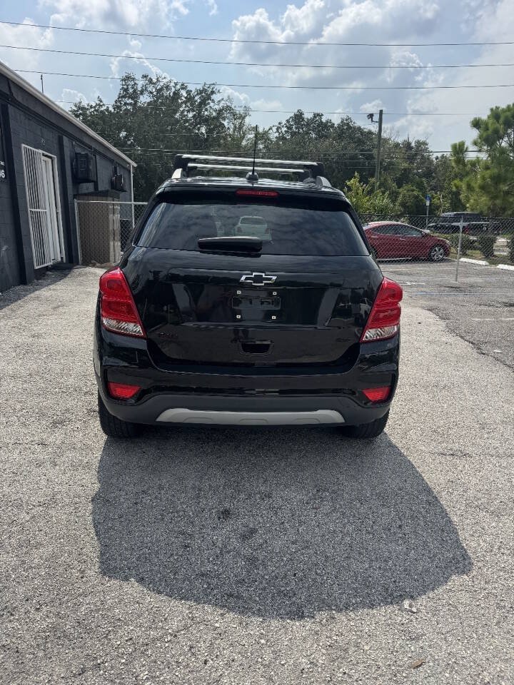 Used 2018 Chevrolet Trax LT w/ Sun & Sound Package AWD/4WD image 8
