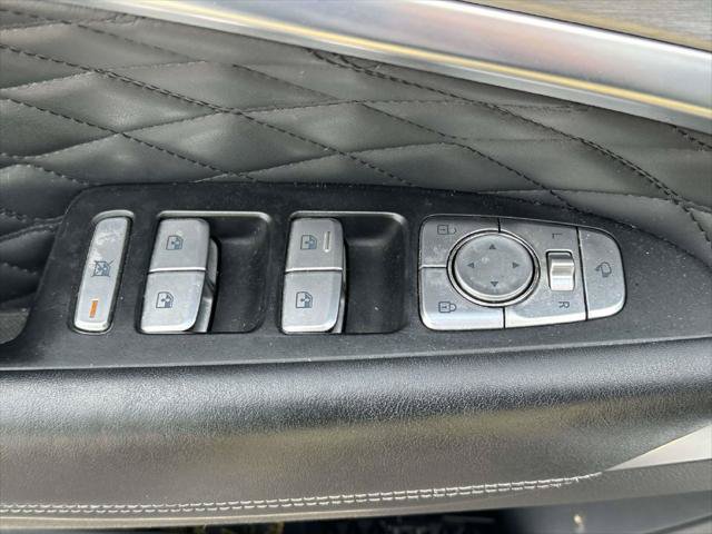 Used 2019 Genesis G70 2.0T Advanced w/ Dynamic Package AWD/4WD image 18