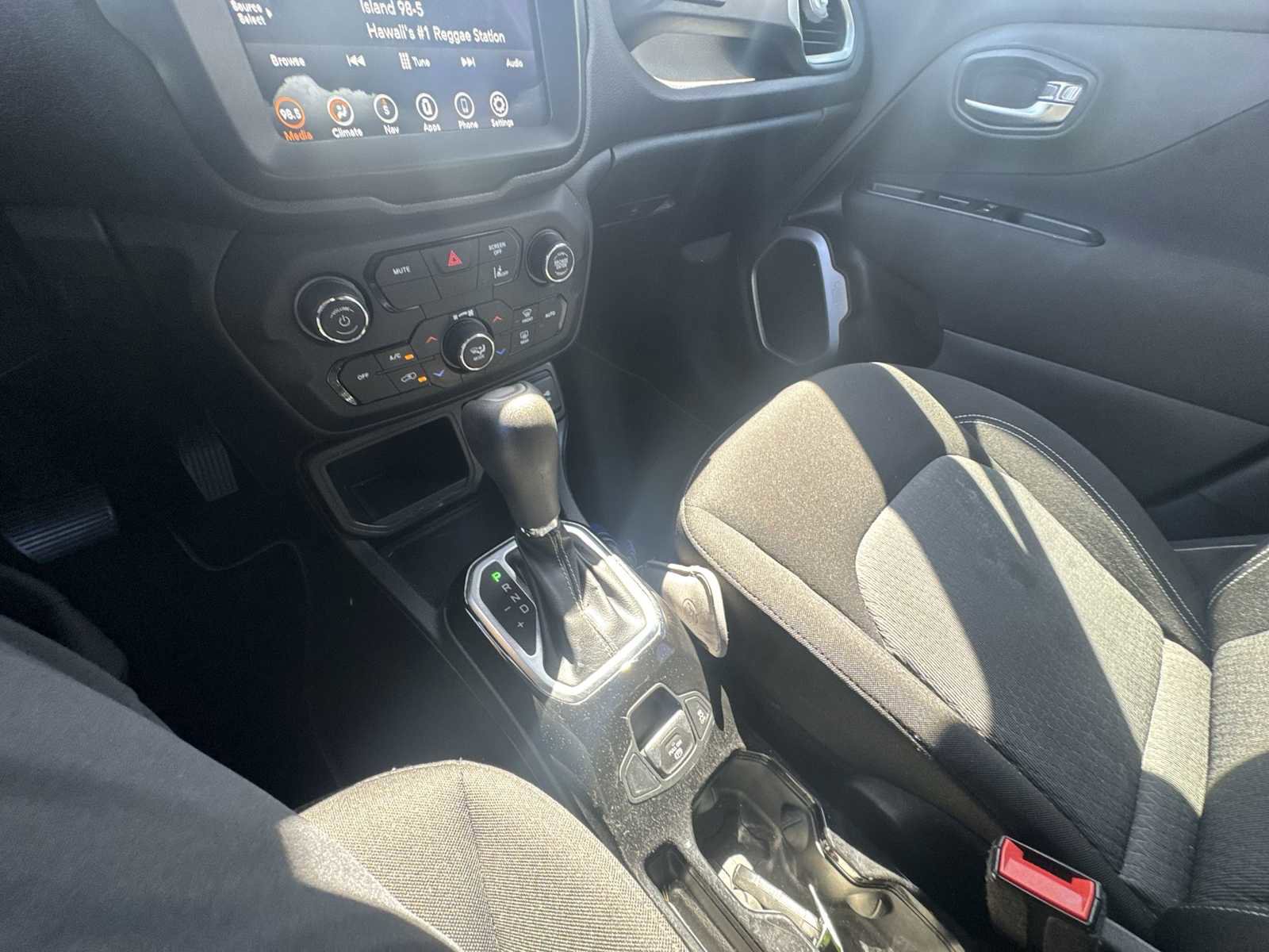 Used 2021 Jeep Renegade Latitude image 19