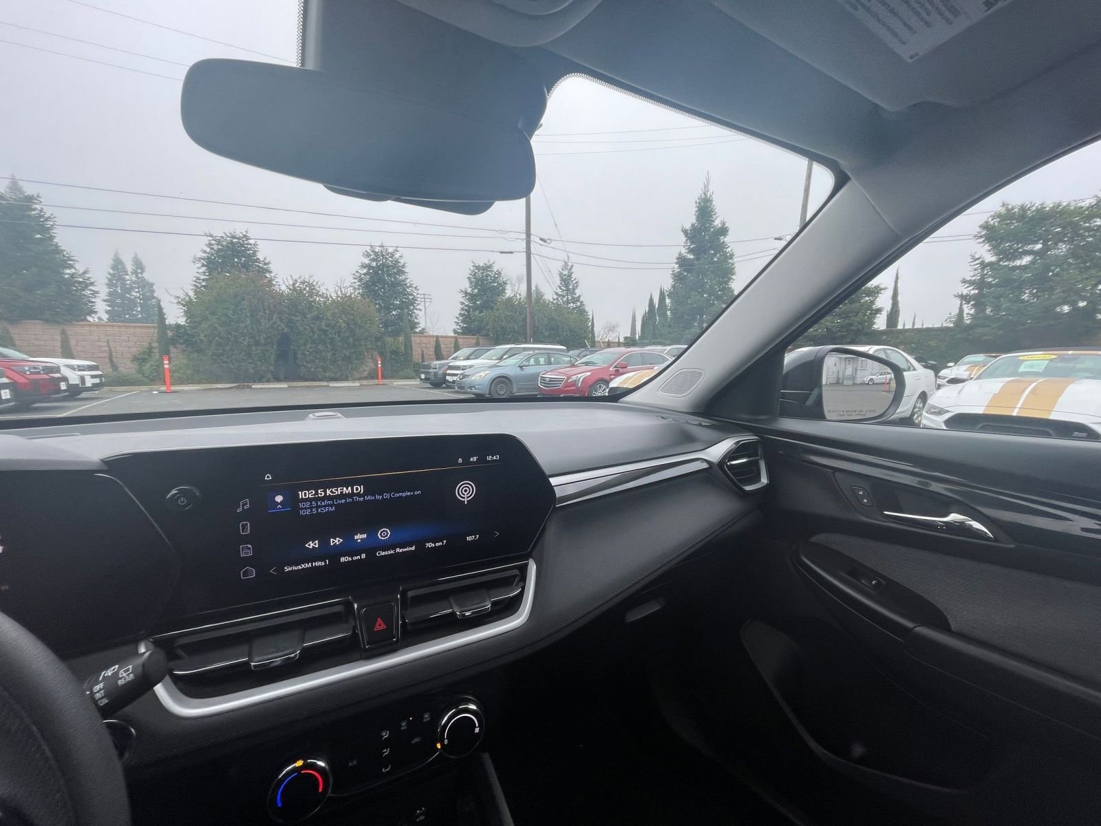 Used 2025 Chevrolet TrailBlazer LT image 30