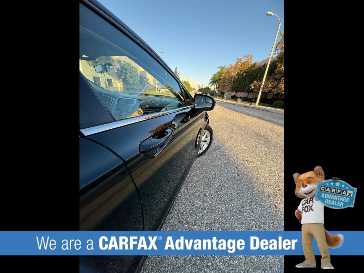 Used 2016 Ford Fusion SE FWD image 19