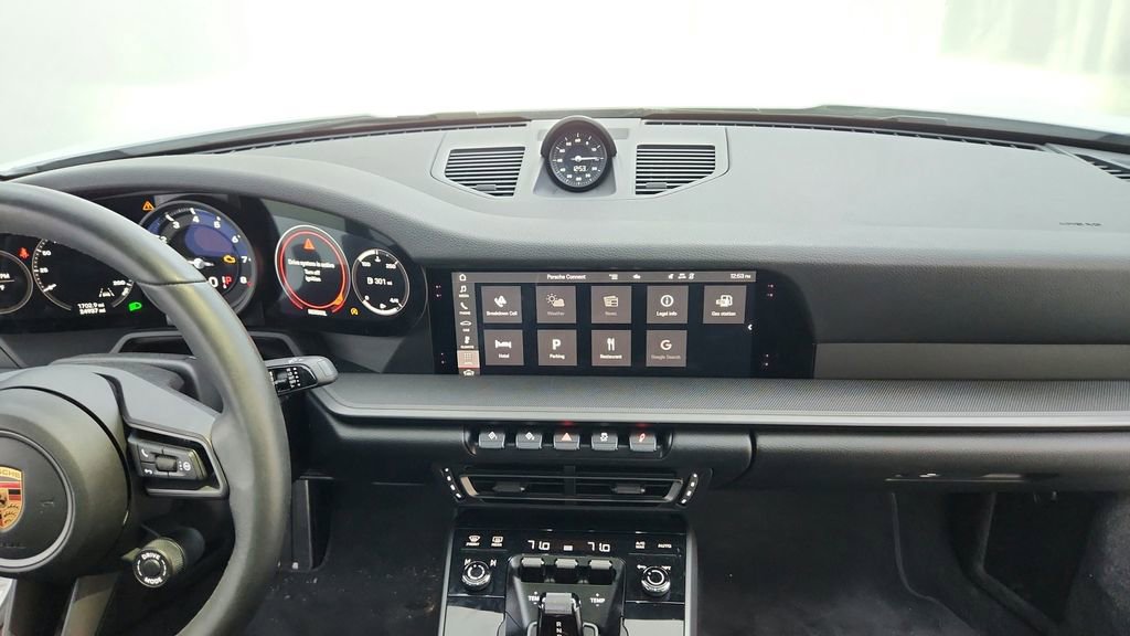 Used 2020 Porsche 911 Carrera 4S image 24