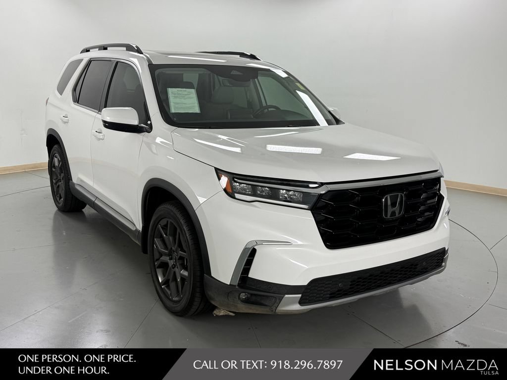 Used 2023 Honda Pilot Touring image 4