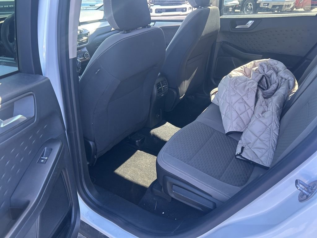 Used 2020 Ford Escape SE image 34