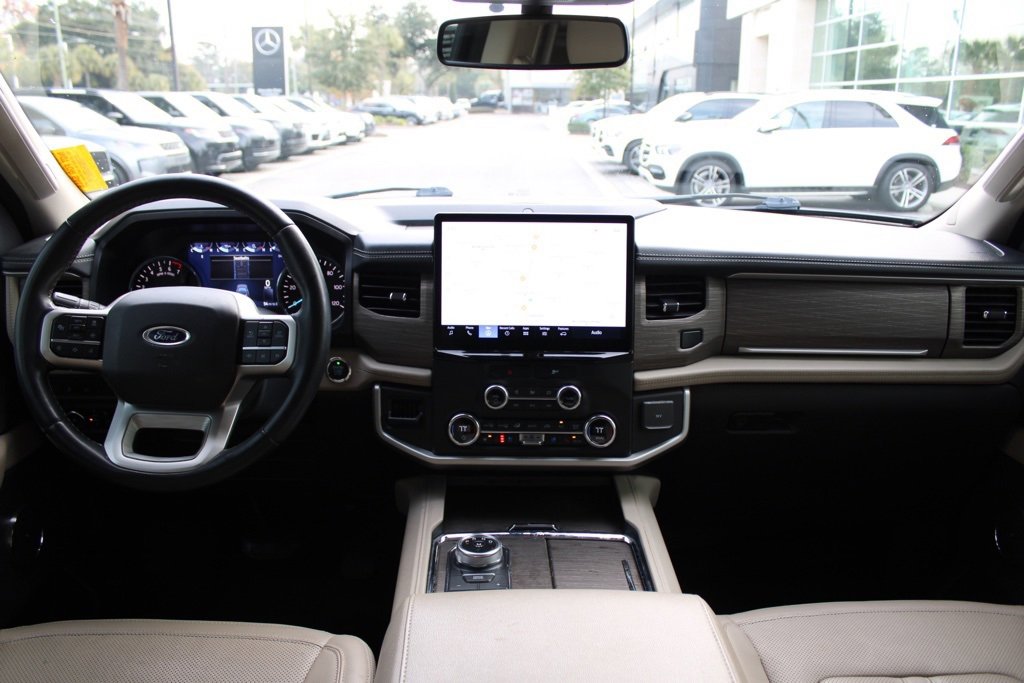 Used 2022 Ford Expedition Limited image 23