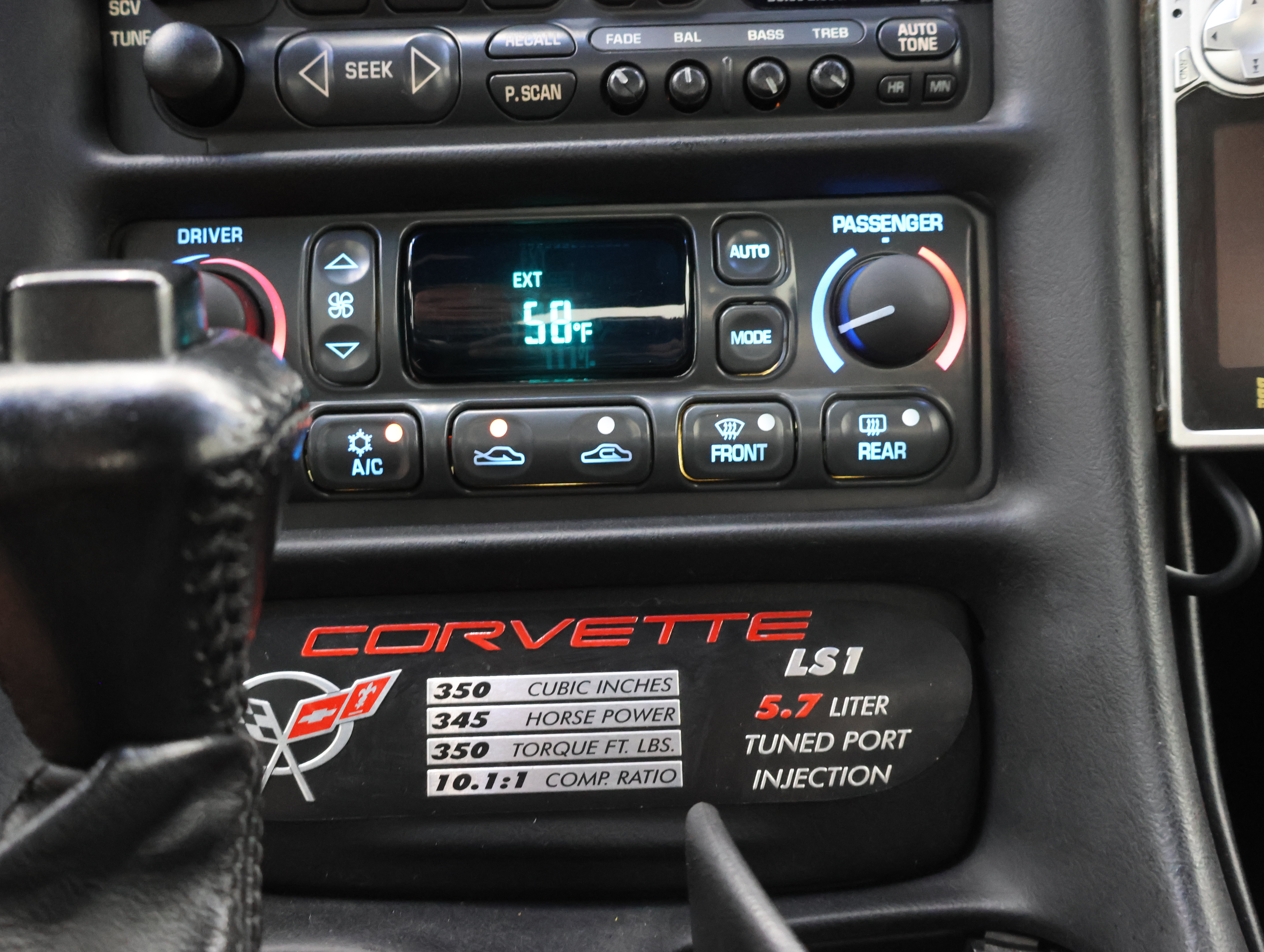 Used 2000 Chevrolet Corvette Convertible w/ Memory Pkg RWD image 27