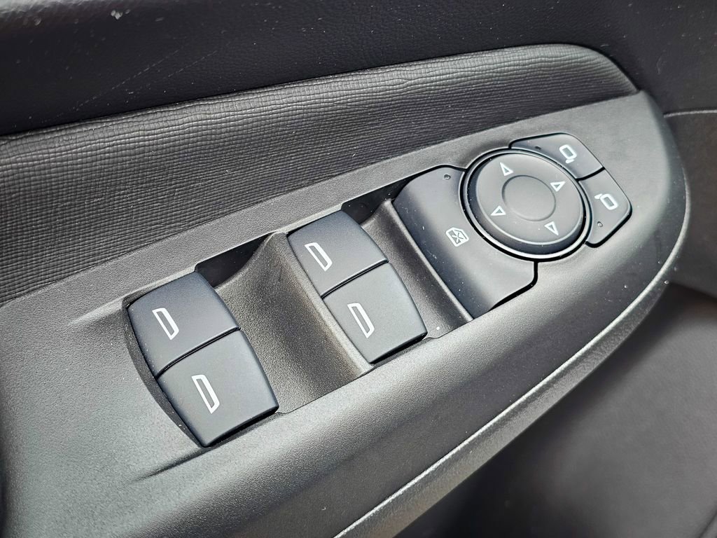 Used 2025 Buick Envista Preferred image 11