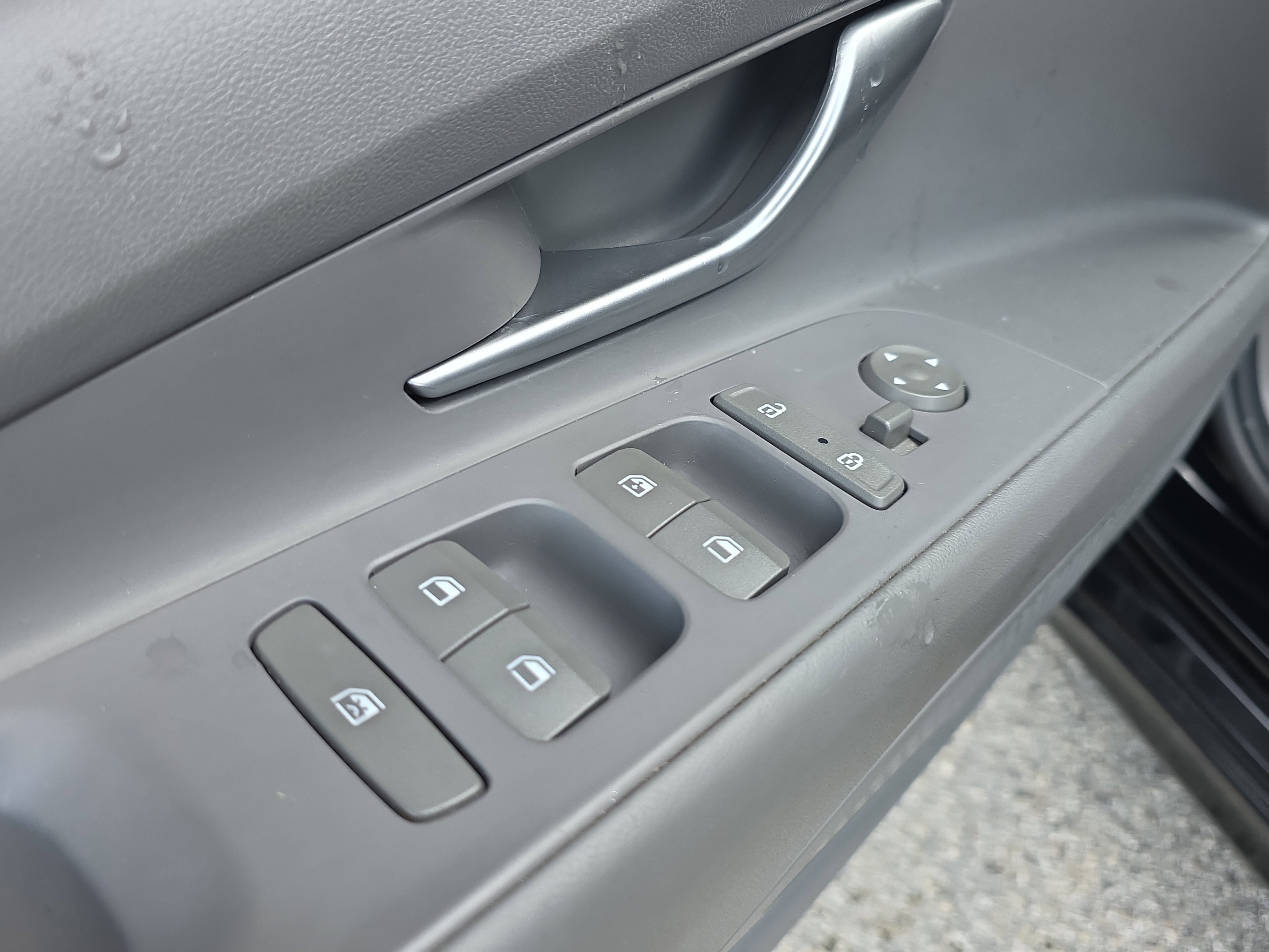 Used 2022 Hyundai Elantra SEL FWD image 19
