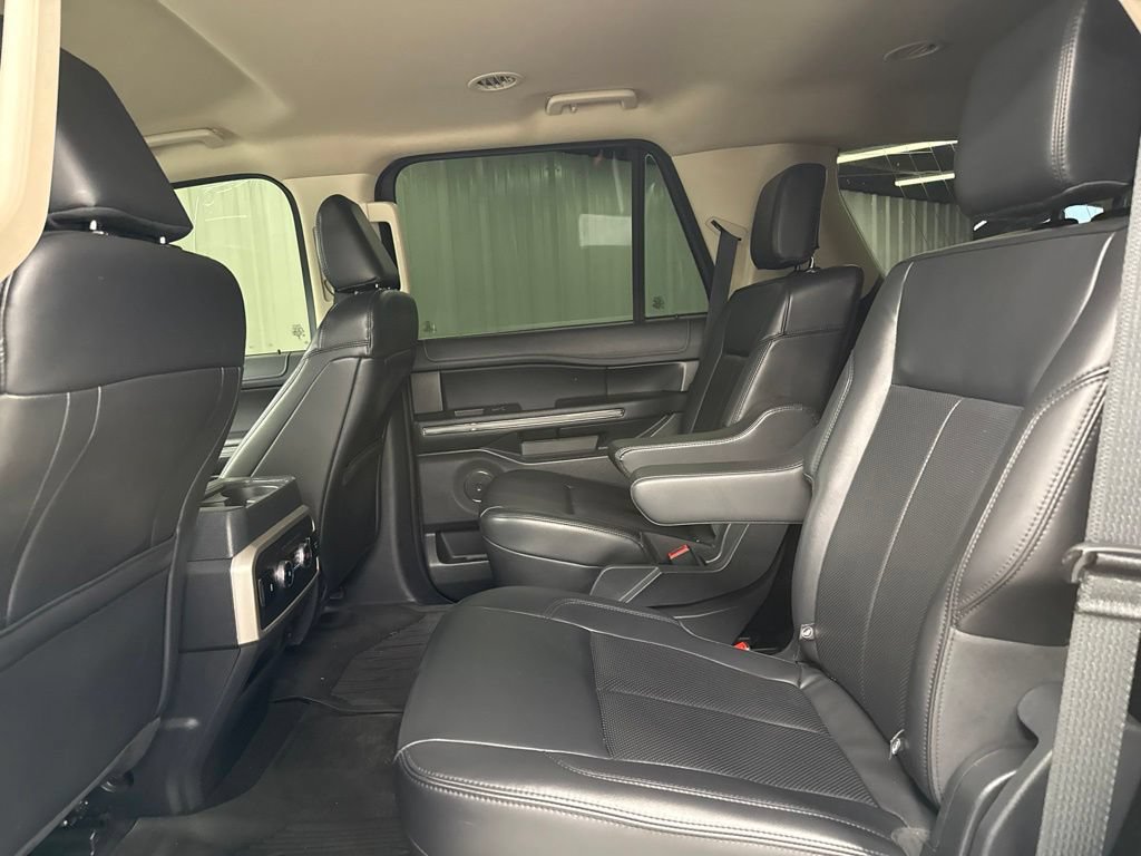 Used 2024 Ford Expedition XLT RWD image 10