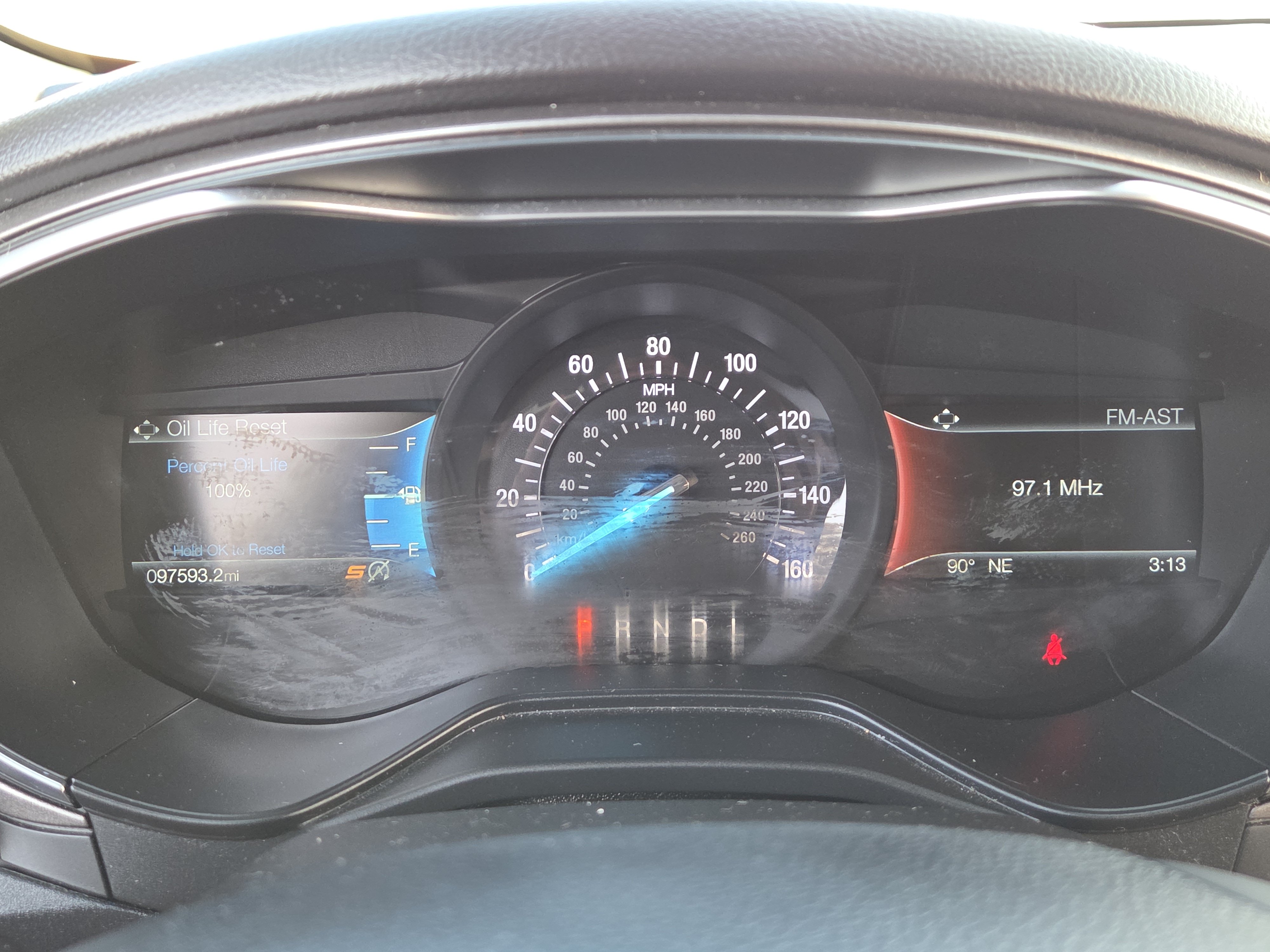 Used 2020 Ford Fusion SE FWD image 17