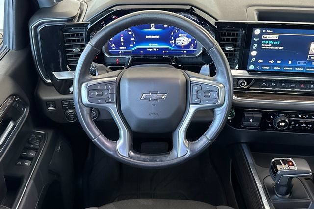 Used 2022 Chevrolet Silverado 1500 RST w/ Convenience Package II AWD/4WD image 16